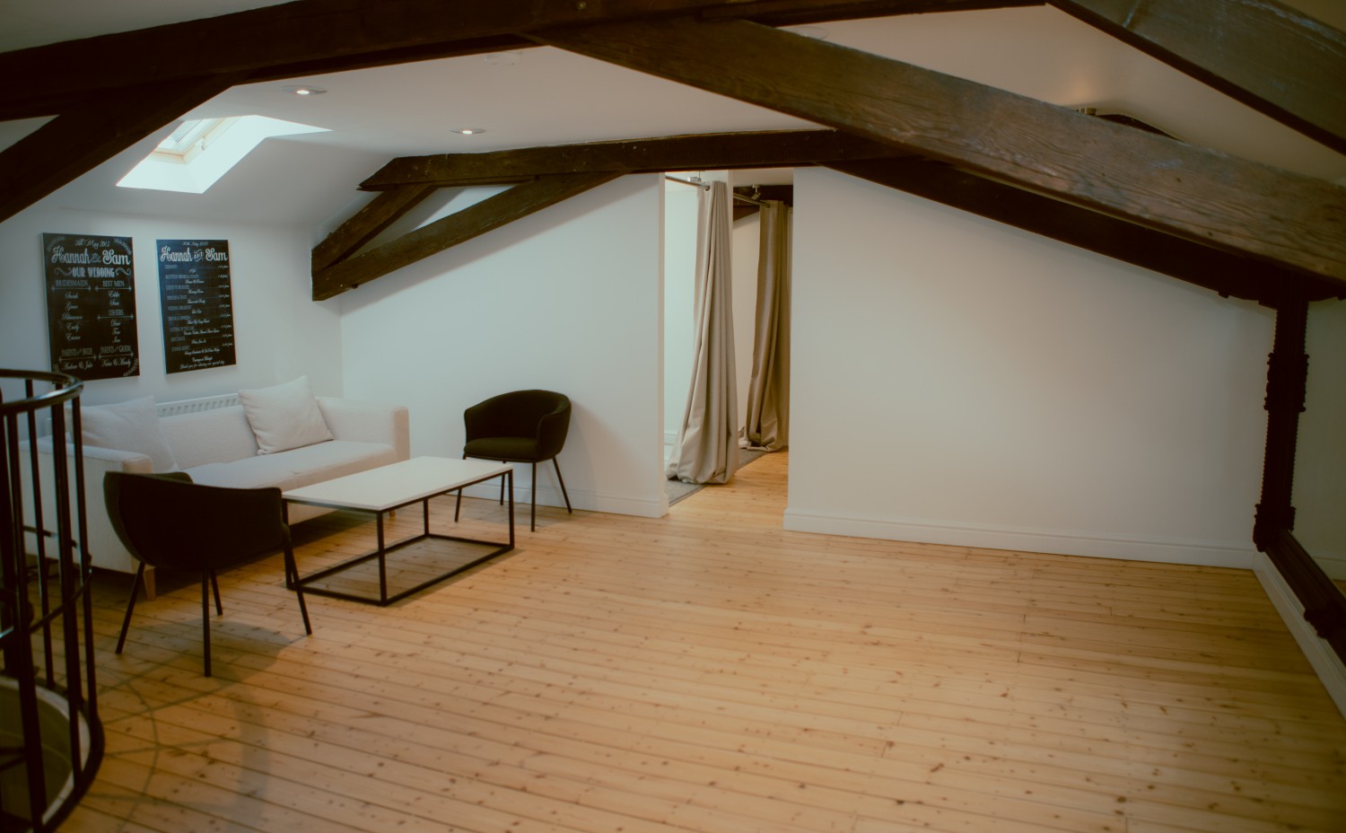 The Old Granary, Riccall Grange, King Rudding Lane, Riccall, York, upstairs dressing area